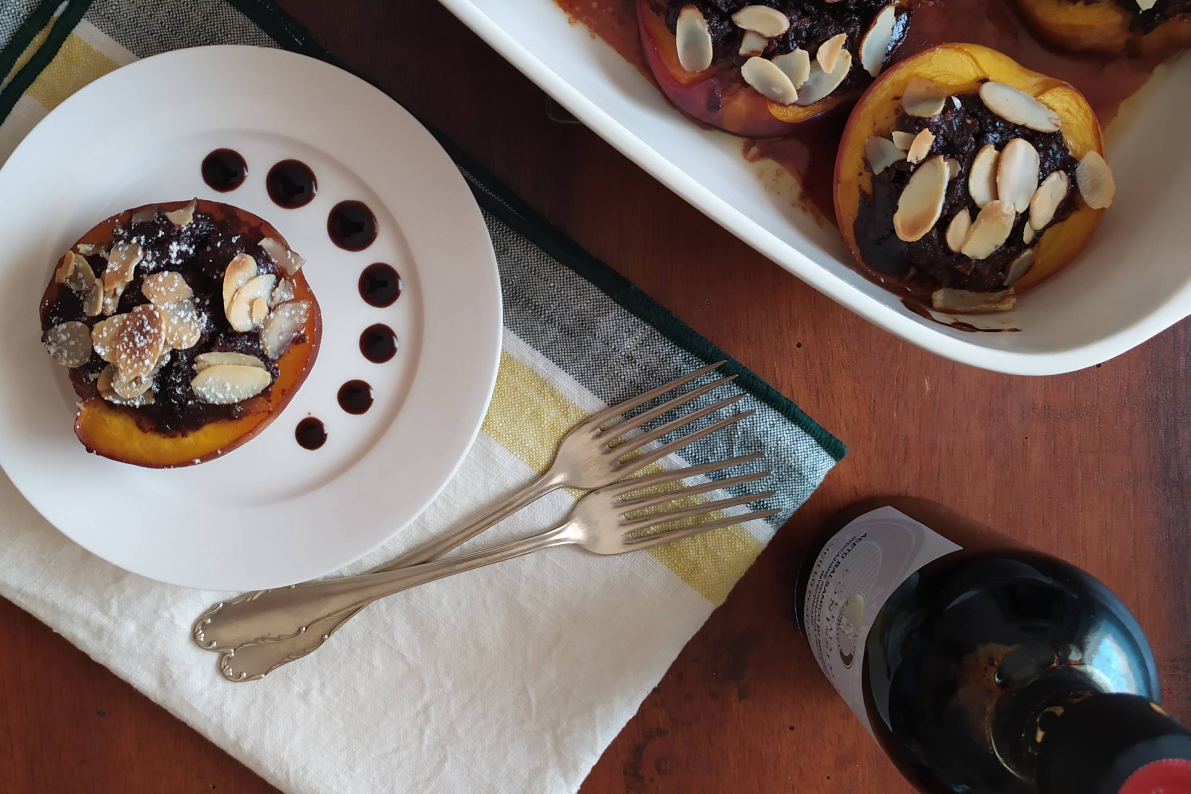 Pesche al forno con cioccolato e Aceto Balsamico